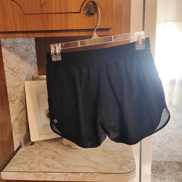 Lululemon Hotty Hot Short II *Long 4", W7ARLT, Black, Size 8 - Picture 9 of 16